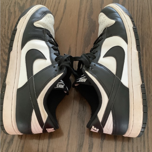 MINT NIKE DUNK LOW PANDA WOMENS SIZE 9 BLACK & WHITE  DD1503-101 - Picture 7 of 7